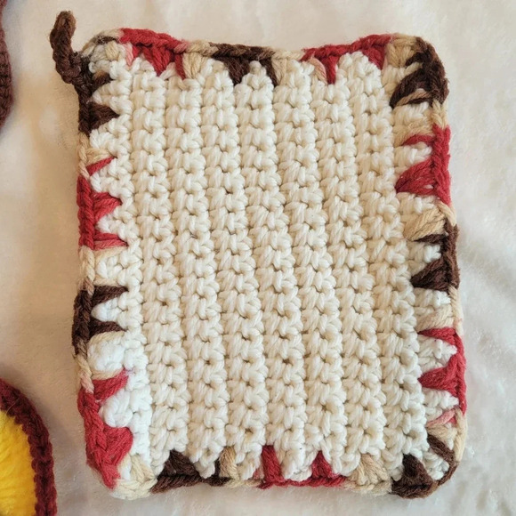 π΄3/$15π΄ Vintage handmade pot holders/trivits/warm pads set of 4 kitchen - Picture 9 of 12
